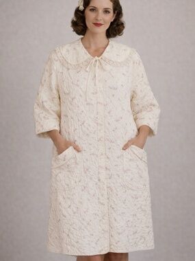 Streamline Garment Vintage 1930s 40s Quilted Floral Robe Lace Trim Size 14